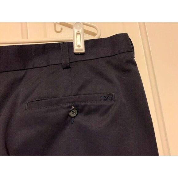 IZOD SIZE 36 NAVY BLUE SHORTS - Picture 2 of 4